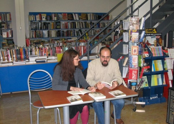 Con Arianna Cameli alla libreria Librincontro di Bologna. Presentazione di "Buon lavoro" (2 maggio 2006)